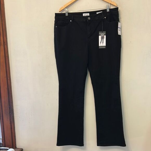 Sofia by Sofia Vergara Black Marisol Bootcut Jeans Size 18W New - Picture 1 of 11